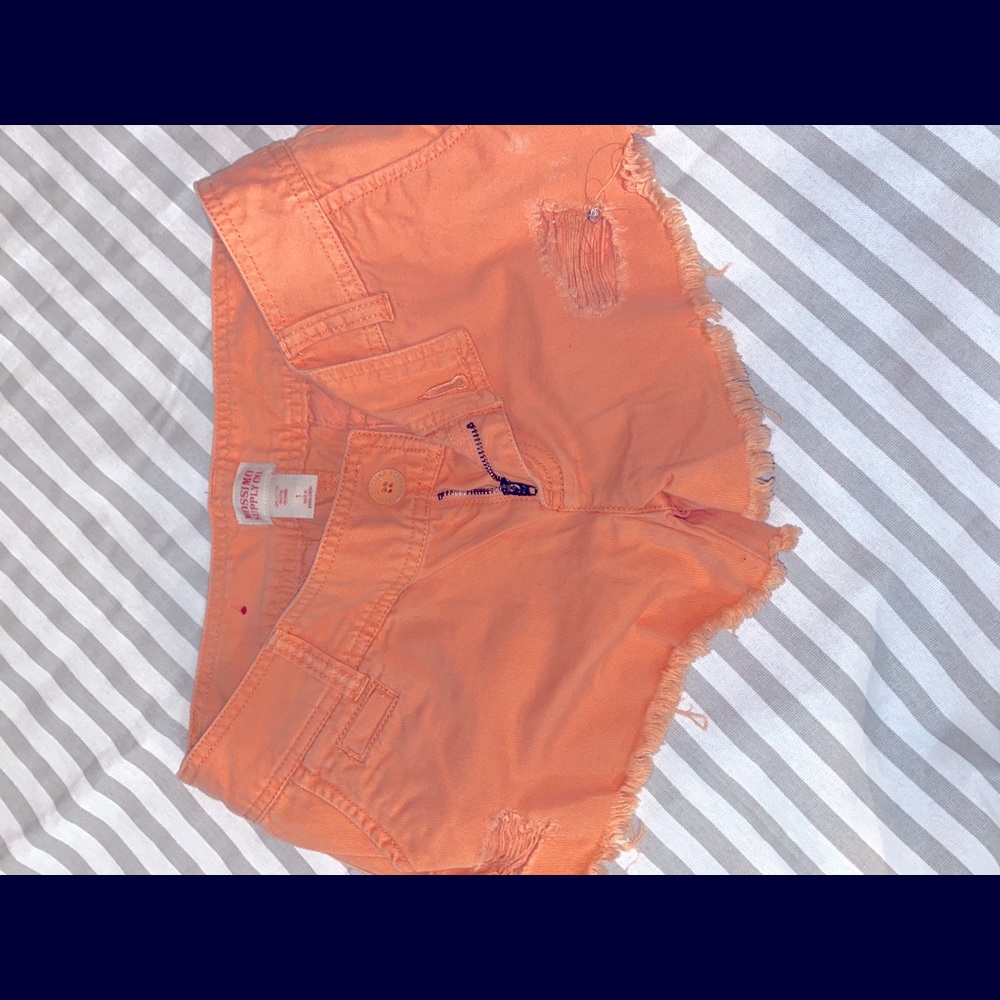 Never worn mossimo size 1